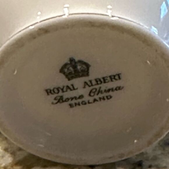 Vintage Royal Albert Masquerade Creamer Bone China replacement piece - Picture 8 of 13